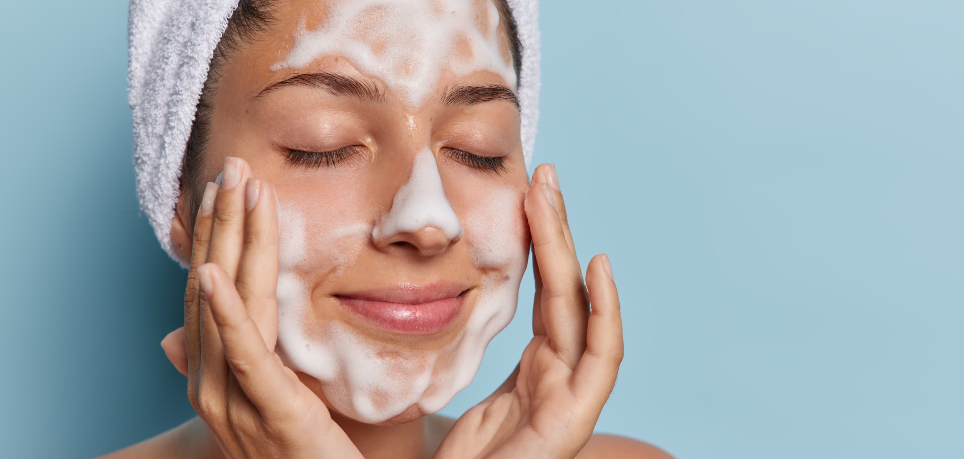 Dwuetapowy demakijaż - klucz do zdrowej i promiennej skóry!